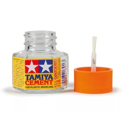 TAMIYA PLASTIC CEMENT 20ML